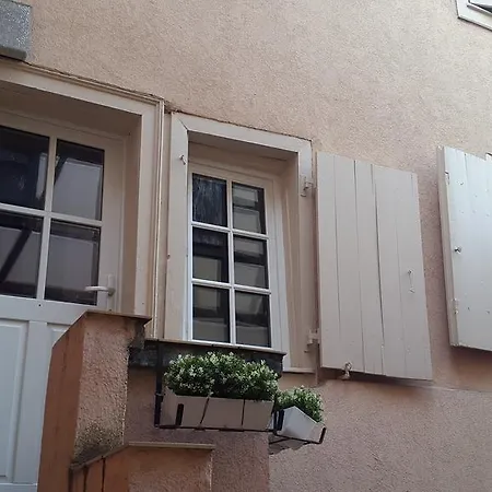 Center Little Venise - D'ines - Daire *